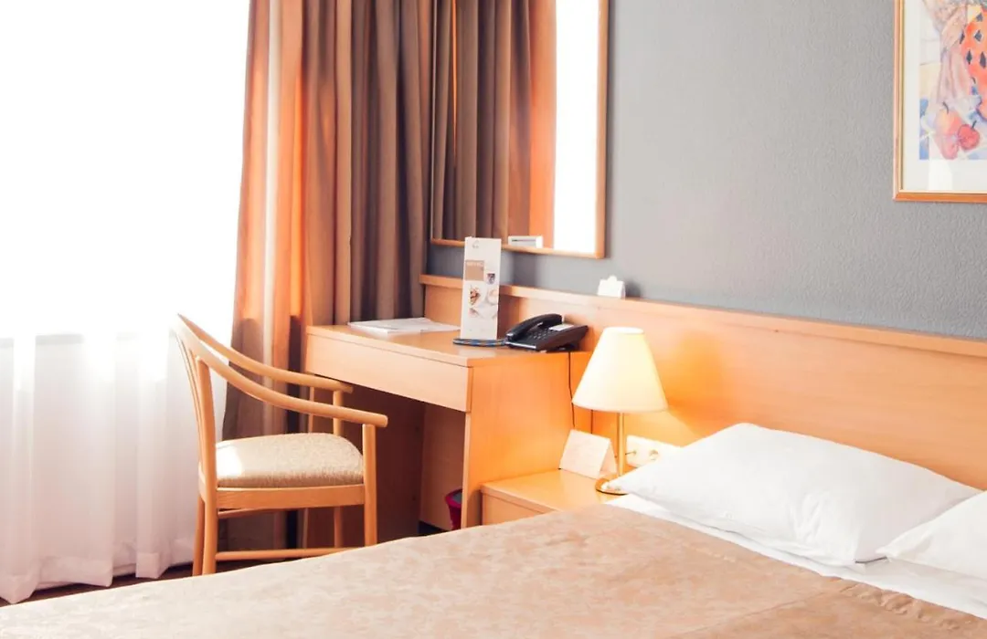 Premier Hotel Lybid-1