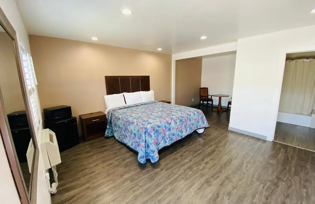 Cozy Motel-1