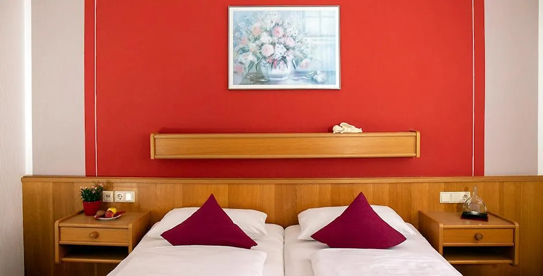 Hotel Garni Zum Hirschen-1