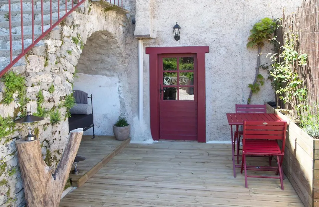 Maison Lapopie chambres et gîte-1