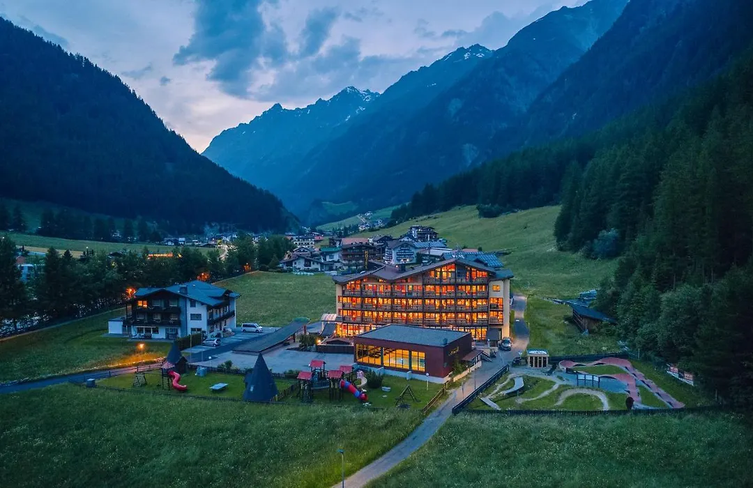 Hotel Sunny Soelden-1