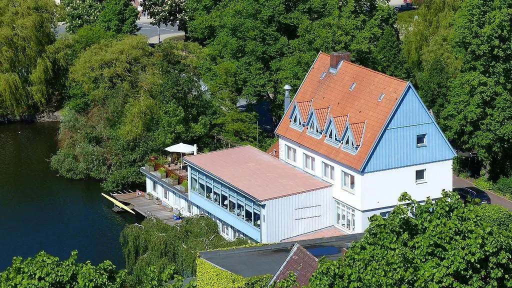 Restaurant und Hotel Zum Weissen Ross-1