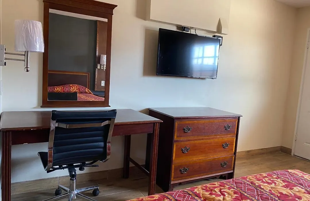 Relax Inn-Plaquemine-1