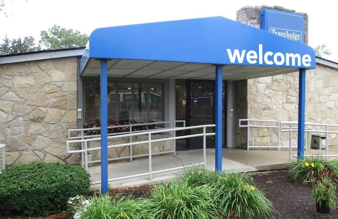 Travelodge By Wyndham Lansing-1