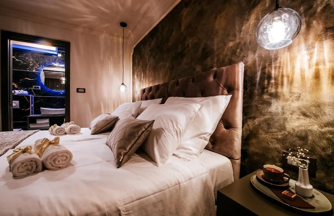 Luxury Rooms Vindemiae-1