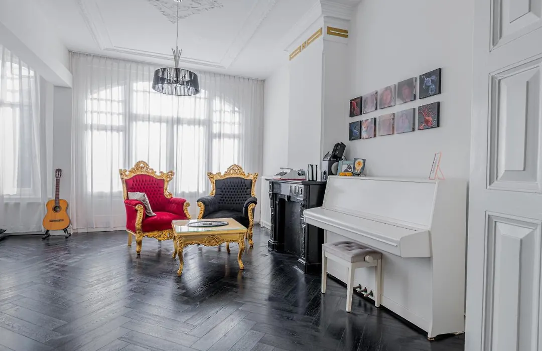 Dina-Perla Lodges, Shared Home - Not Hotel - In Museum District-1