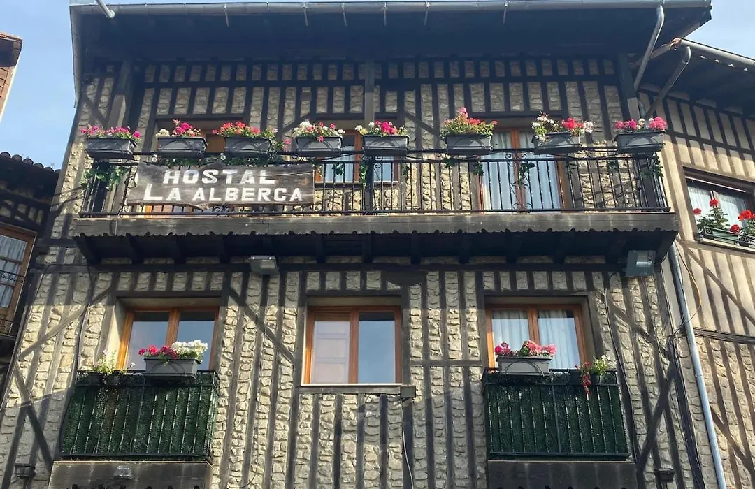 Hostal La Alberca-1