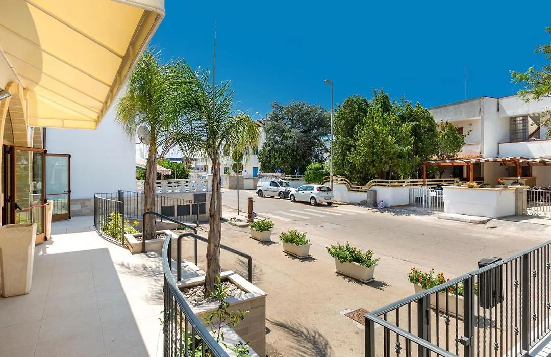 Lido Marini Rooms-1