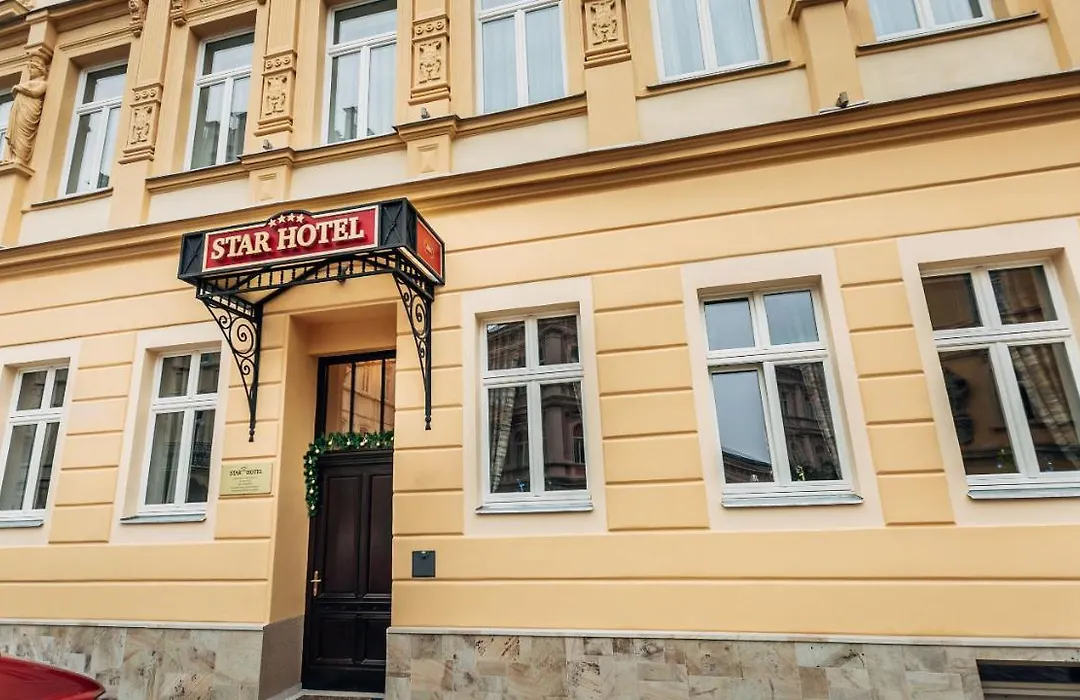Star Hotel-1