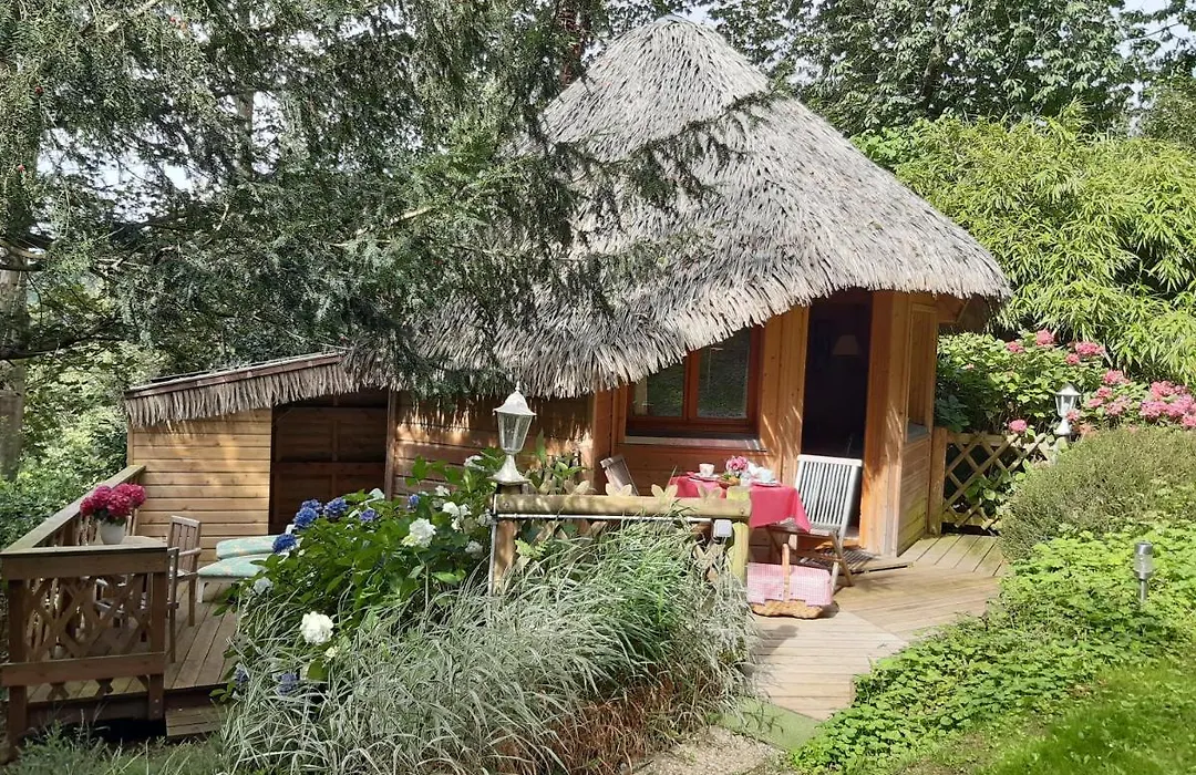 La Cabane De Cecile-La Hutte-1