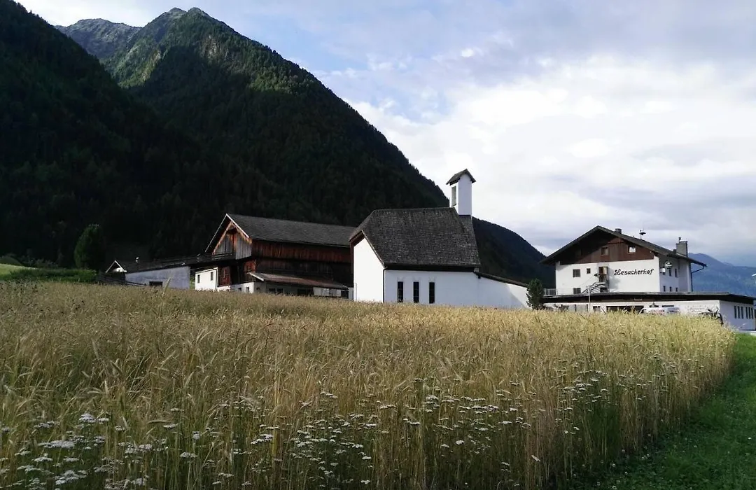 Lesacherhof-1