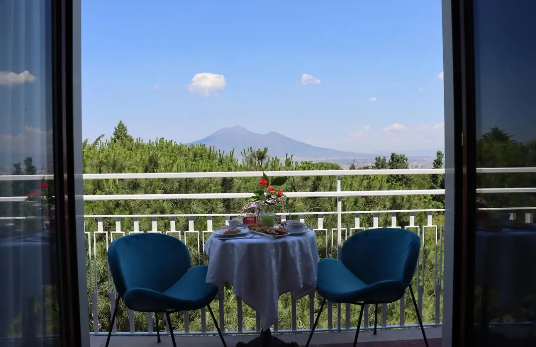 Paradiso Hotel-1
