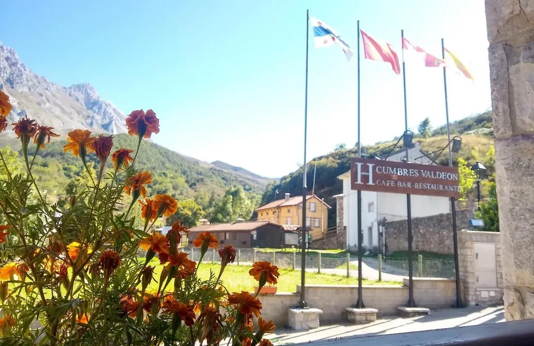 Hotel Cumbres de Valdeón-1
