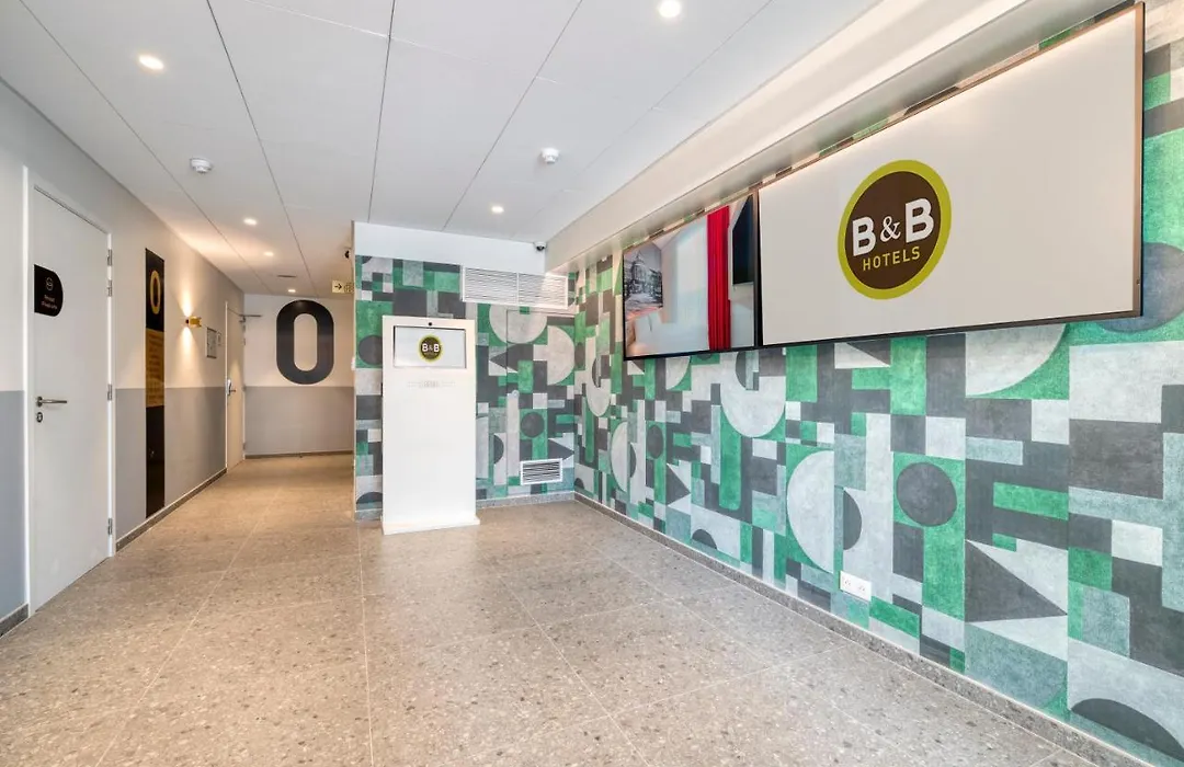 B&B HOTEL Antwerpen Centrum-1