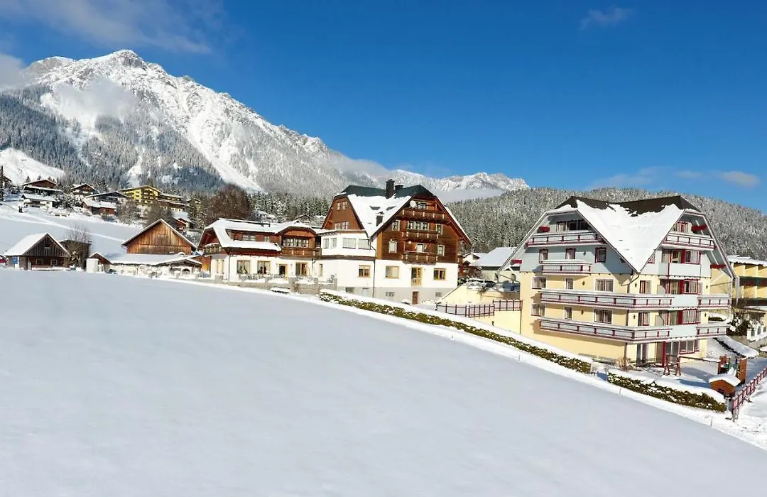 Hotel Neuwirt-1
