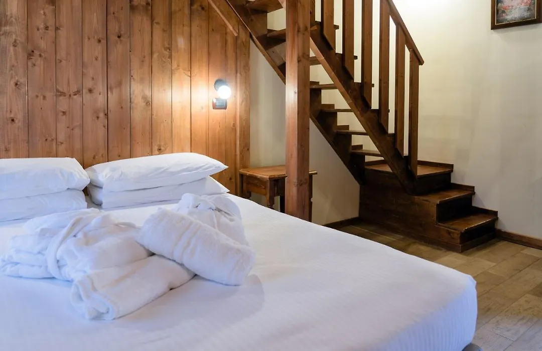 Chalet Du Lys Hotel & Spa-1