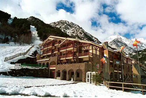 Hotel Crest-1