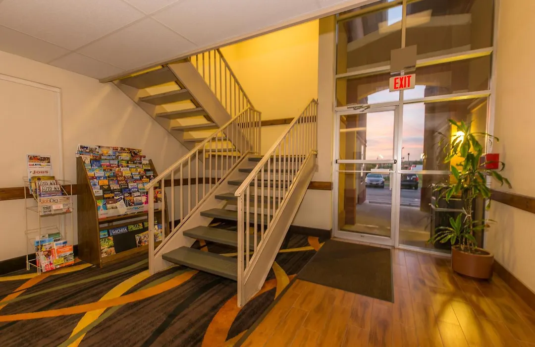 Howard Johnson By Wyndham Oklahoma City Okc Airport, Fairgrounds, I40-1