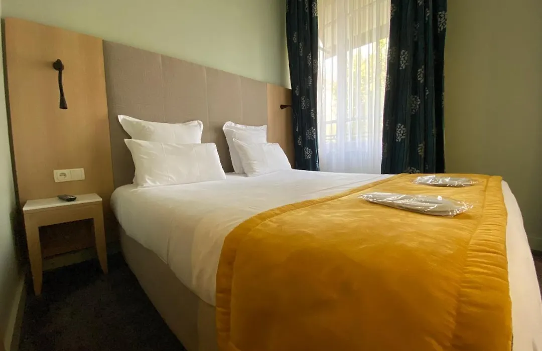 Hotel L'Univers-1