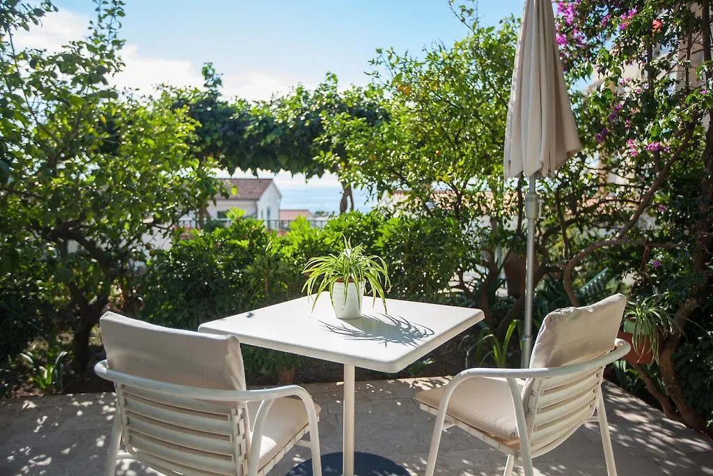 Villa Rosa-1