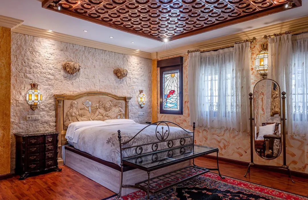 Casa De Reyes-1