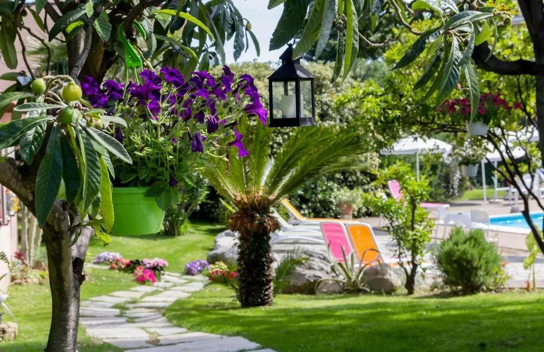 Loano Apartment Pool & Garden-1
