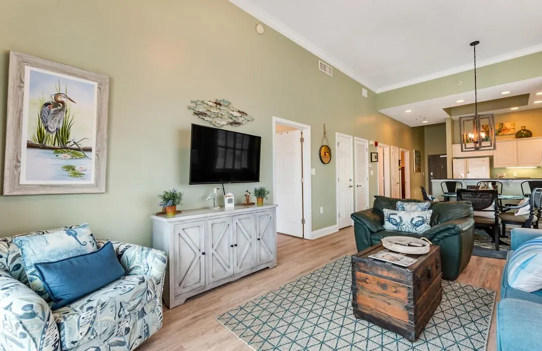 Crystal Shores #201-1