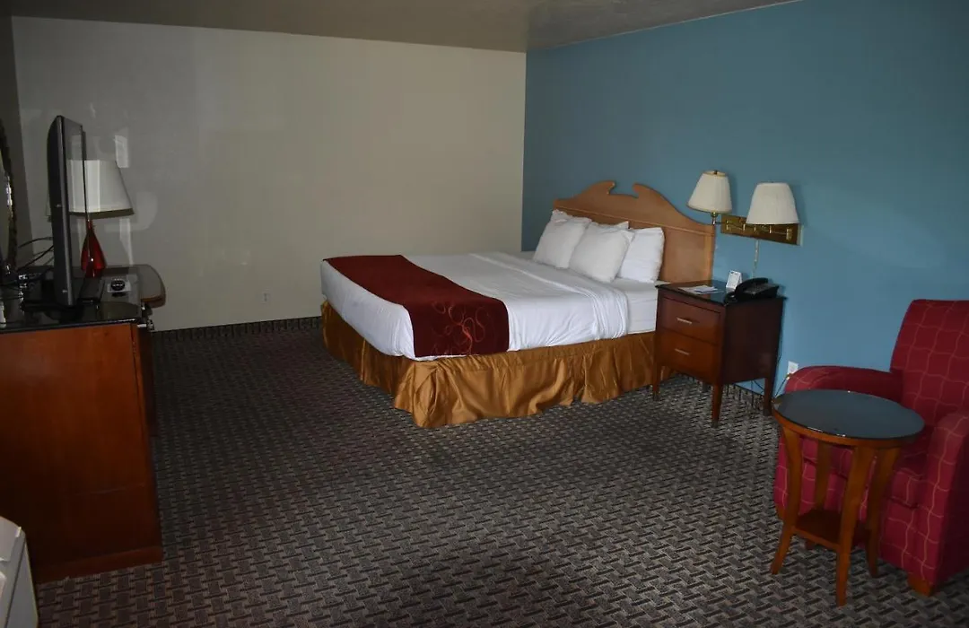 Rodeway Inn-1