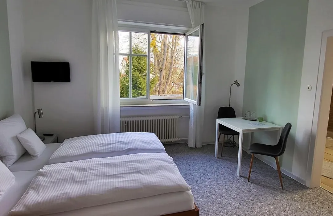 Parkhotel Am Schwanenteich-1