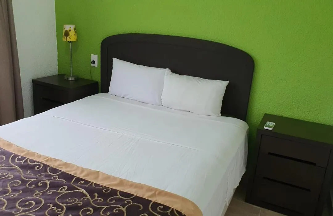 Nirvana Hotel - Cancun Hotel Zone-1