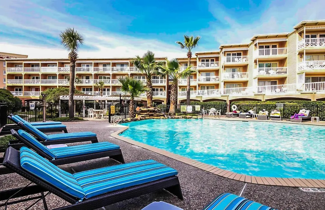 Crimson Beach Escape: Oceanfront Suite with Hot Tub & Pool-1