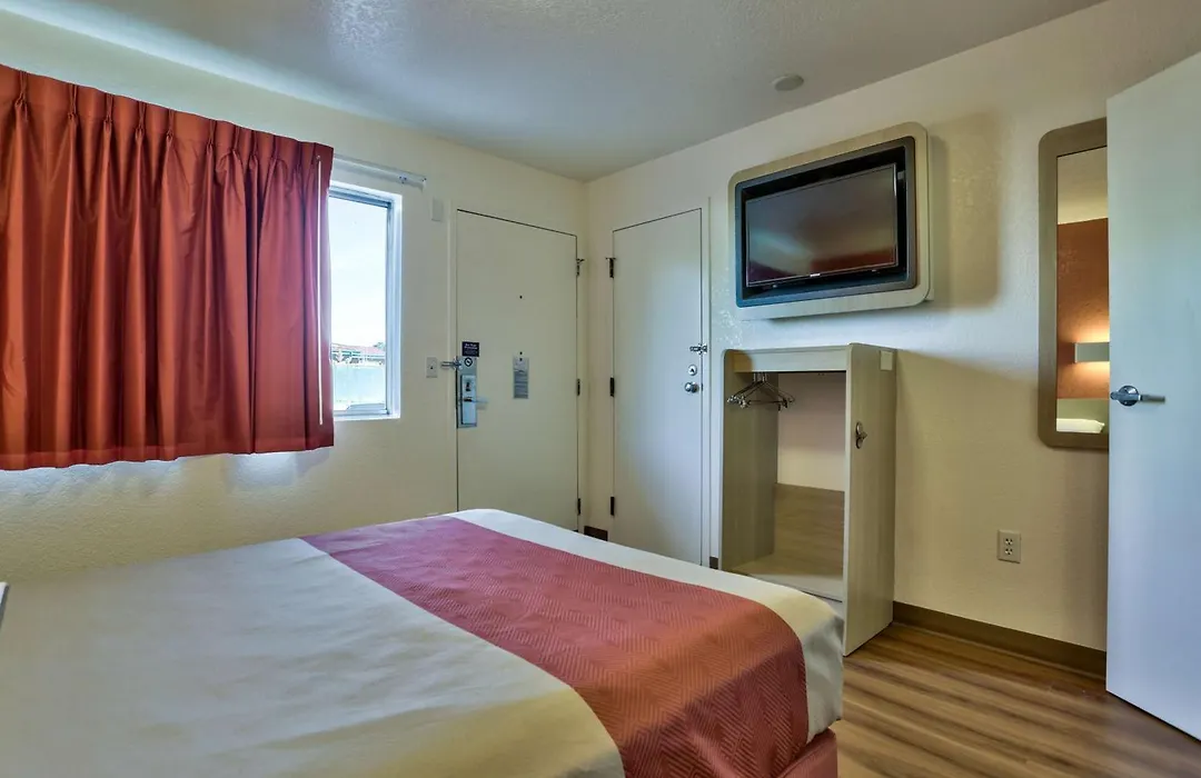 Motel 6-Flagstaff, Az - Butler-1