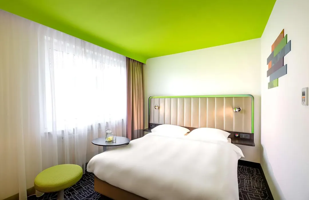 Park Inn by Radisson Nürnberg-1