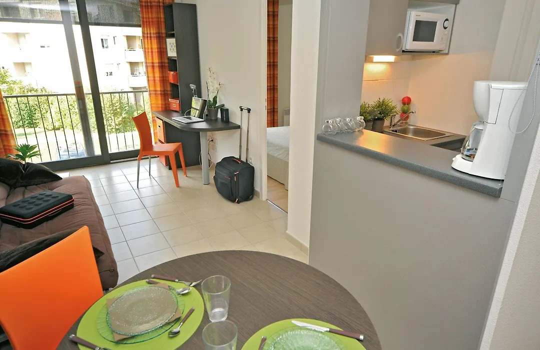 Appart'City Grenoble-Meylan-1