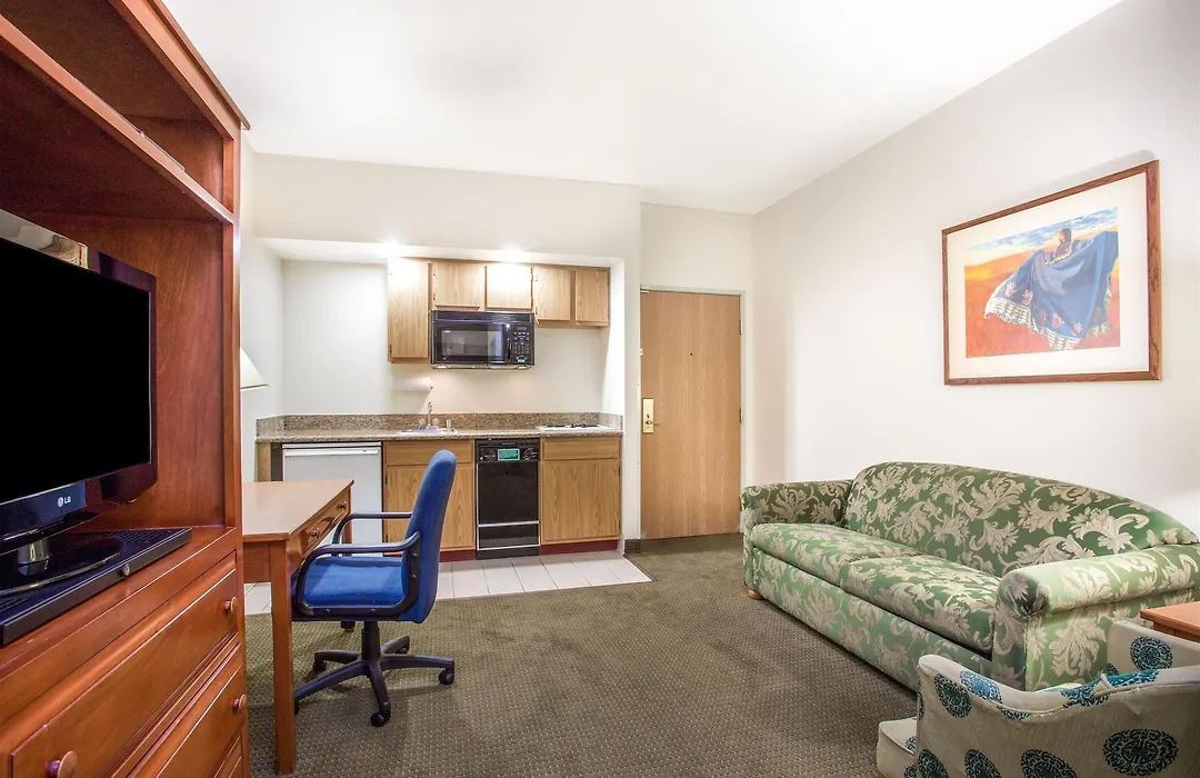 Hawthorn Suites By Wyndham Tempe/Mesa/Phoenix Area-1