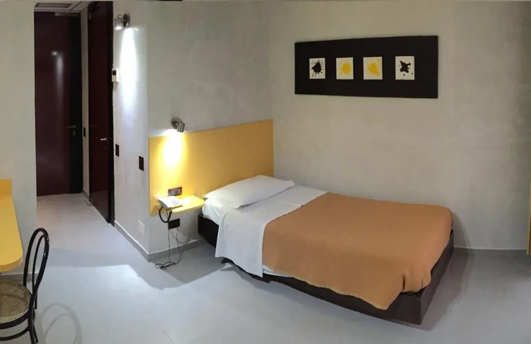 Hotel 38-1