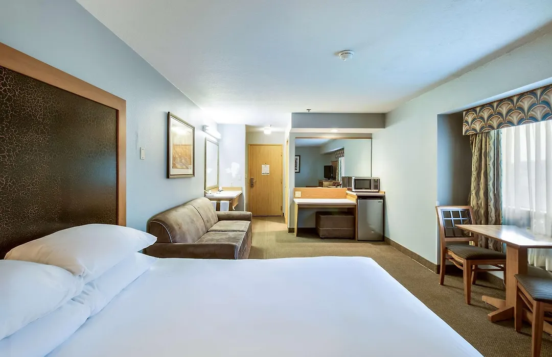 Red Lion Inn & Suites Seaside-1