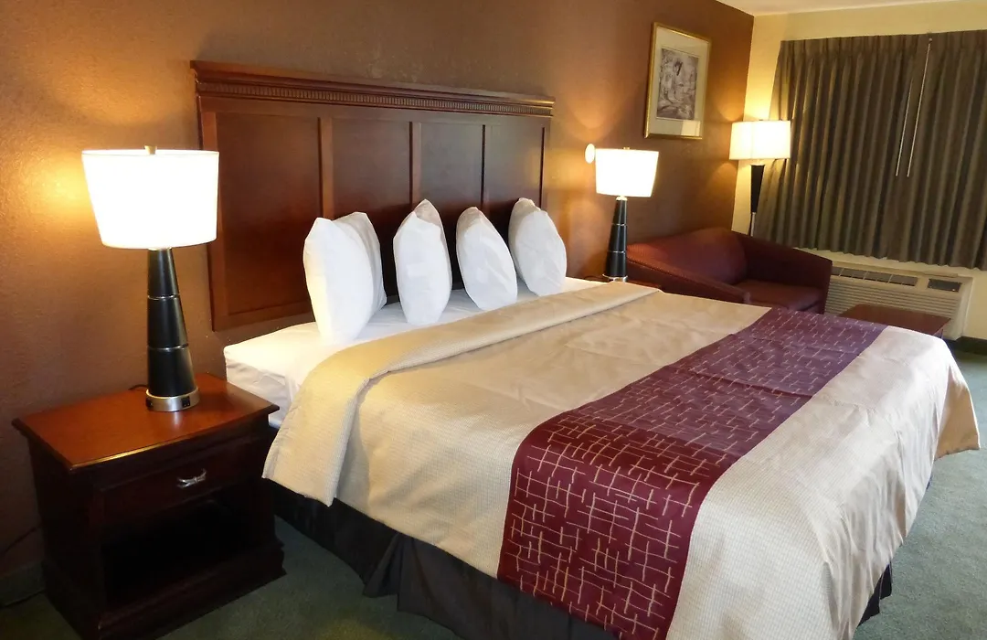 Red Roof Inn & Suites Cleveland, Tn-1