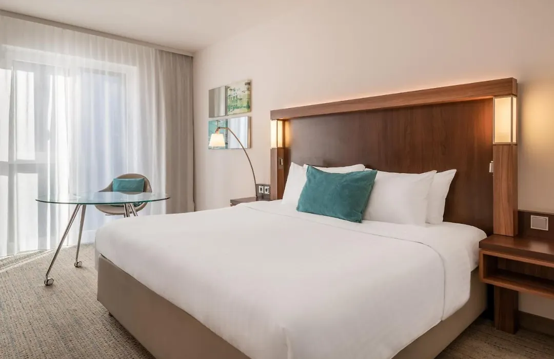 Courtyard By Marriott Cologne-1