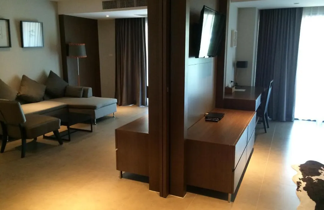 Season Five Hotel-1