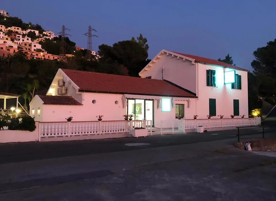 Miramare Bed&Food - Free Parking & Wifi-1