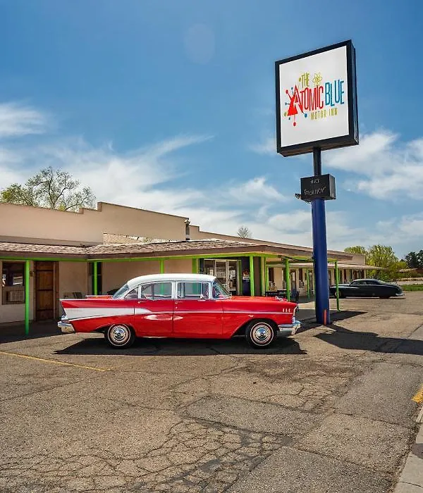 The Atomic Blue Motor-Inn-1