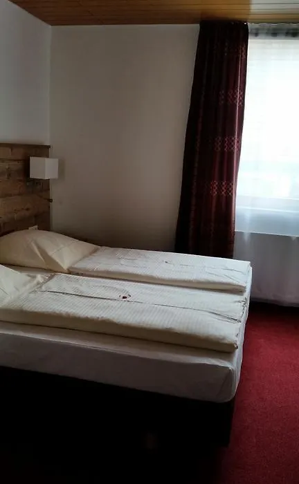 Hotel Alte Krone-1