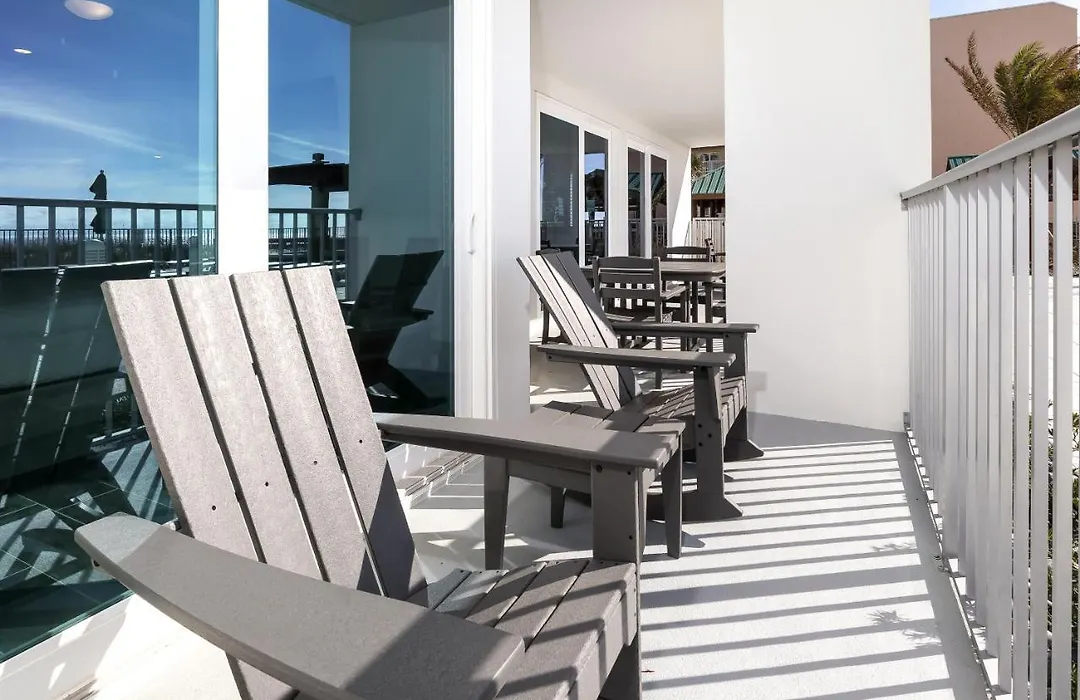 Blu Condos 101-1