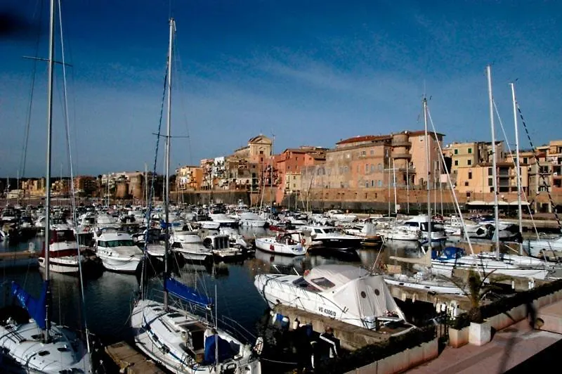Guest House Tra Cielo E Mare-1