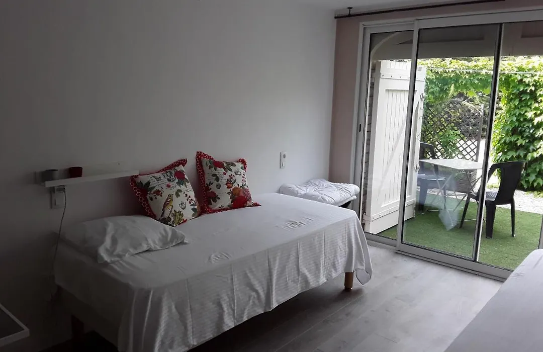 Studio avec kitchenette du sentier des ocres-1