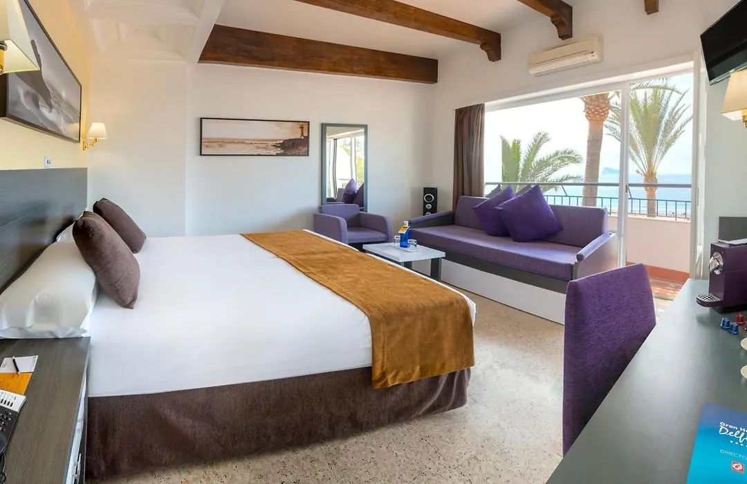 Gran Hotel Delfin-1