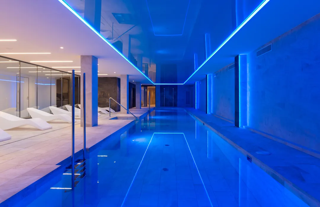 L'Azure Hotel & Spa 4Sup-1