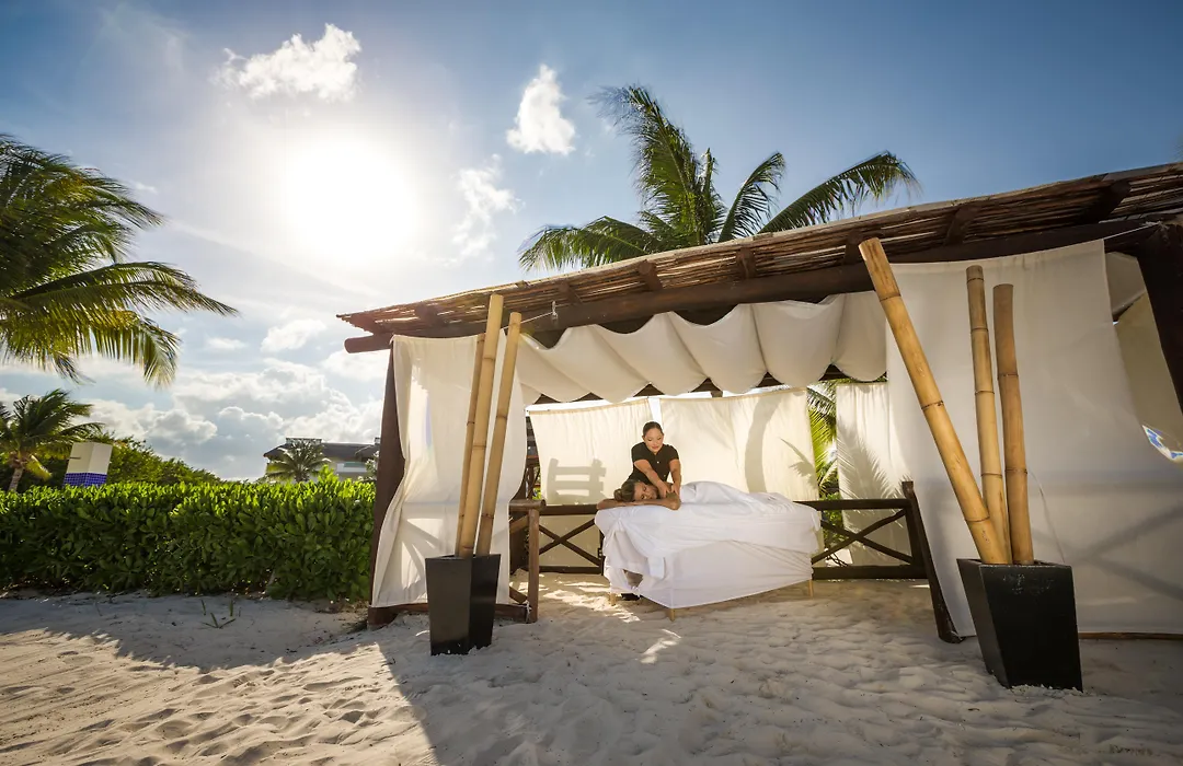 Bluebay Grand Esmeralda-1