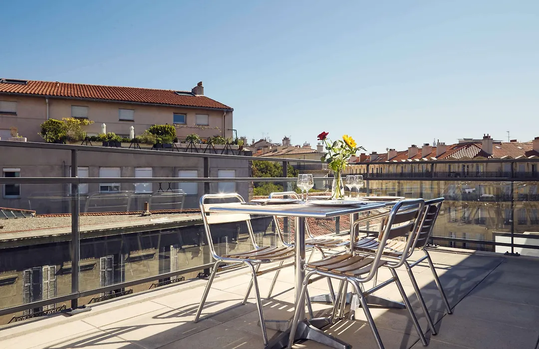 Adagio Marseille Vieux Port Appart-hôtel-1